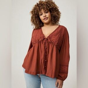Torrid Roasted Russet Blouse with Embroidered Details EUC/Size 1